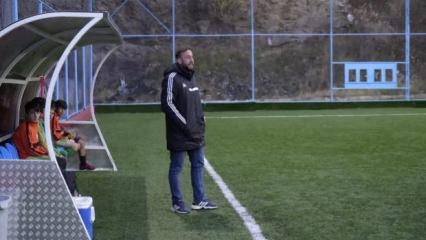 Kendi transferini kendisi duyurdu! Hem başkan hem hoca hem oyuncu