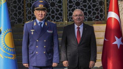Milli Savunma Bakanı Güler Kazakistanlı mevkidaşı ile görüştü