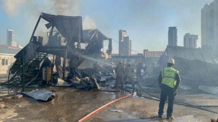 Şantiyede yangında otomobiller de yandı