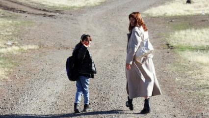 Sedanur öğretmenin Ağrı kırsalındaki tek öğrencisi!