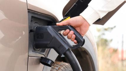 Türkiye'de trafiğe kayıtlı elektrikli otomobil sayısı 330 bini geçti