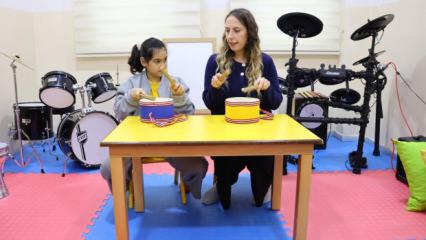 &Uuml;mraniye Belediyesi'nden m&uuml;zik terapisiyle destek