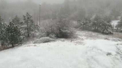 Balıkesir Sındırgı'da kar yağdı