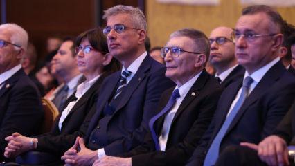 Bakan Memişoğlu, 11. Türk Tıp Dünyası Kurultayı'na katıldı