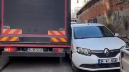 Fatih'te kamyon park halindeki araçlara çarparak sokaktan geçti