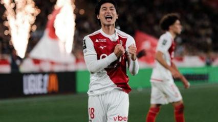 Galatasaray'ın rakibi 10 kişi kaldığı maçta dünya devini yıktı!