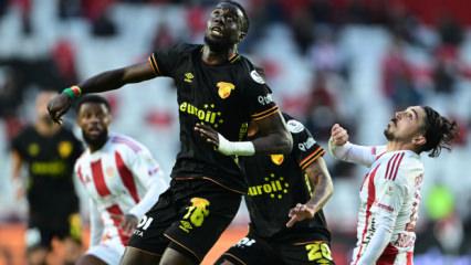 Geriden gelen Göztepe, Antalya deplasmanında 3 puanı kaptı