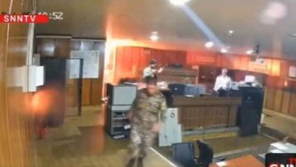 İran, İsrail ile savaşın g&ouml;r&uuml;nt&uuml;lerini yayınladı: Askeri &uuml;s b&ouml;yle vurulmuş!