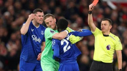 Takım arkadaşına tokat atmanın bedelini ağır &ouml;dedi!