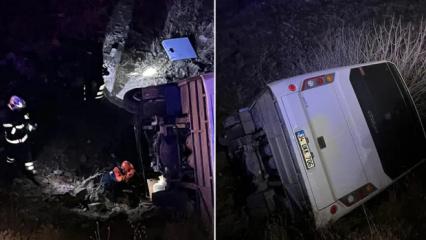 Madenci servisi uçuruma yuvarlandı: 15 yaralı