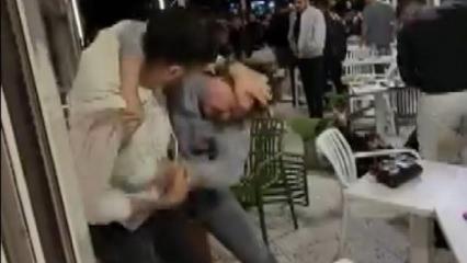 Mersin’de kafede 2 grup arasında tekme ve yumruklu kavga