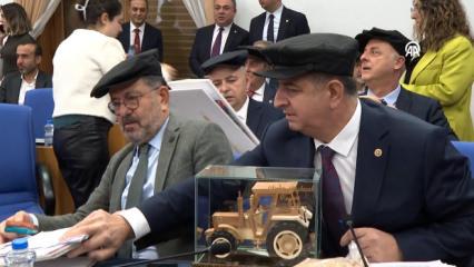 Veli Ağbaba'nın şovları fena patladı!  Nevşin Meng&uuml; de eleştirdi