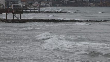 Tekirdağ&rsquo;da lodos engeli: Balık&ccedil;ılar denize a&ccedil;ılamadı