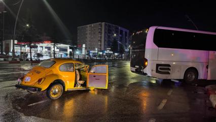 Uşak'ta otob&uuml;se arkadan &ccedil;arpan otomobildeki 3 kişi yaralandı