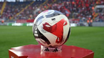 Zirvede fark kapanıyor! Dev derbi öncesi Süper Lig'de son durum