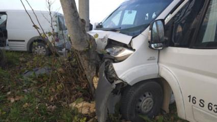 Bursa'da işçi servisi ile hafif ticari araç çarpıştı: 11 yaralı