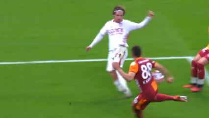 Rams Park'ta tartışmalı pozisyon! Samsunspor 90+7'de penaltı bekledi.