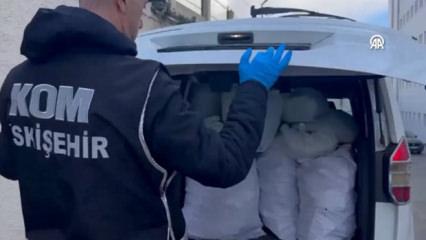 Çekicinin üzerindeki araçtan cephanelik çıktı