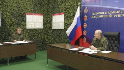 Rusya iki şehri ele ge&ccedil;irip bayrak &ccedil;ekti