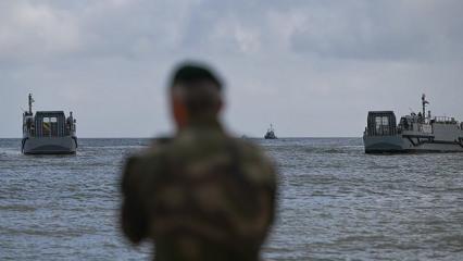 Fransa'nın n&uuml;kleer &uuml;ss&uuml;nde kırmızı alarm! Gizemli İHA'lara yaylım ateşi! 