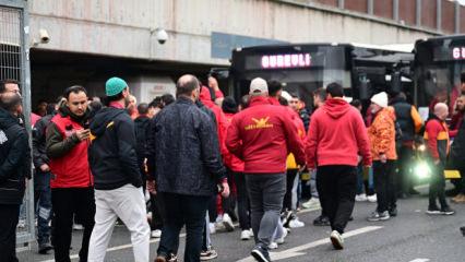 Galatasaray taraftarları, Fenerbahçe derbisi için Kadıköy'e hareket etti
