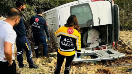 Gaziantep&rsquo;te minib&uuml;s şarampole devrildi:1 &ouml;l&uuml;, 3 yaralı