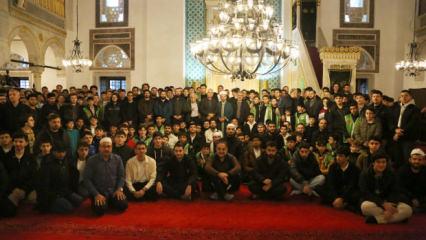 52 ilde 3 bin 200 liseli gen&ccedil;, sabah namazında buluştu