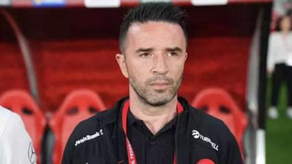 Gökhan Gönül aslında kimdir?