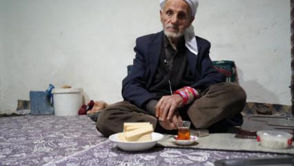 Muş&rsquo;ta 86 yaşındaki R&uuml;stem dede 50 yıldır sadece &ccedil;ay ve gofretle yaşamını s&uuml;rd&uuml;r&uuml;yor