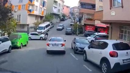 Otomobilin çarptığı motosikletli metrelerce böyle sürüklendi