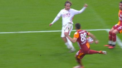 Penaltı verilmeyen pozisyon sonrası gerilim artıyor: Futbolda kritik zirve