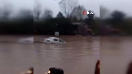 Sağanak yağış Sarıyer Kilyos yolunu göle çevirdi