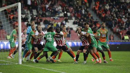 Samsunspor evinde 90+1'de yıkıldı! 