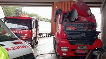 TEM'de kahreden kaza: Kendi kullandığı tırın altında kalarak can verdi