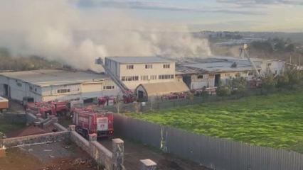 Tuzla'da kauçuk fabrikasında çıkan yangın söndürüldü