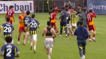 U19 derbisinde yumruklar konuştu!