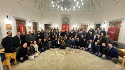 Eyüp İmam Hatip Lisesi mezunları ve hocaları 9 yılın ardından buluştu 