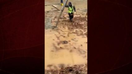 Felakete davetiye! Su dolu temele beton d&ouml;kt&uuml;ler