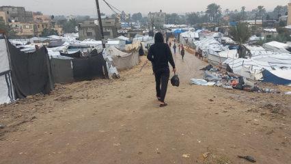 Gazze’de kış felaketi: Sel her yeri sardı, Deniz Feneri kampları testten geçti