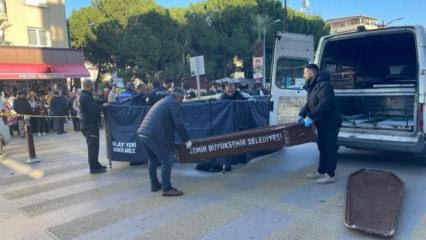 İzmir'de feci kaza! &Ccedil;&ouml;p kamyonunun &ccedil;arptığı kadın hayatını kaybetti