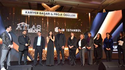 Kanal 7'nin Gelin dizisi &ouml;d&uuml;llere doymuyor! Yılın g&uuml;nl&uuml;k dizisi se&ccedil;ildi