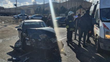 Otomobille hafriyat kamyonu &ccedil;arpıştı: 5 yaralı