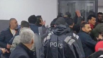 Protokol trib&uuml;n&uuml; karıştı: 'Sehpa' tehdidine jet hızıyla cevap!