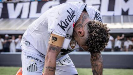 Sakat sakat oynadı! 'Çocukluk aşkı'nın küme düşmesine engel oldu