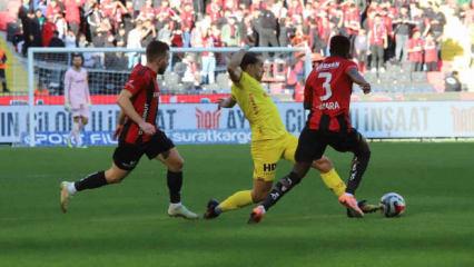 Süper Lig'de üst sıralar için zorlu maç! CANLI