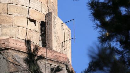 18. y&uuml;zyıl Osmanlı mirası: Minaresindeki g&uuml;neş saatiyle tek &ouml;rnek!