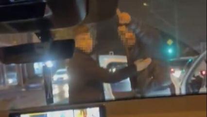 2 yaşındaki &ccedil;ocuğu da g&ouml;rmezden geldi: Titreyerek ağladı