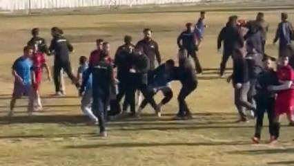 Amat&ouml;r ligde iki takım arasında kavga: 4 futbolcu, 1 antren&ouml;r yaralandı