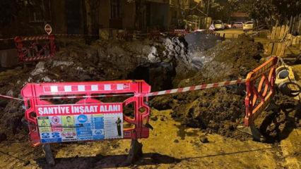 İstanbul'un g&ouml;beğinde akılalmaz ihmal! Yol &ccedil;&ouml;kt&uuml;, iş&ccedil;i son anda kurtarıldı 