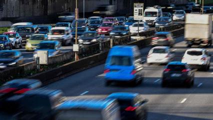 Avrupa Birliği'nden geri adım: Benzin ve dizel ara&ccedil;lar i&ccedil;in yeni karar!